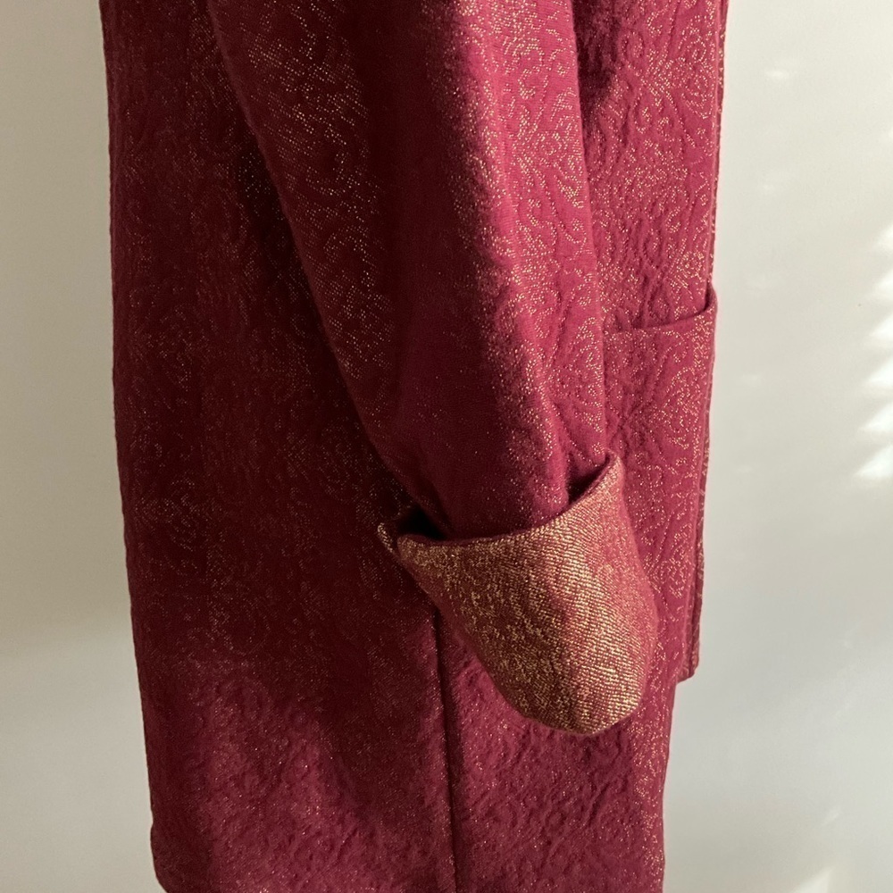 CHICO'S | LONG JACKET SIZE 2 BURGUNDY GOLD - Picture 4 of 10